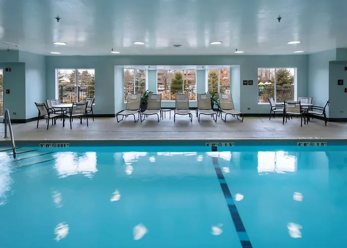 Hampton & Hotel