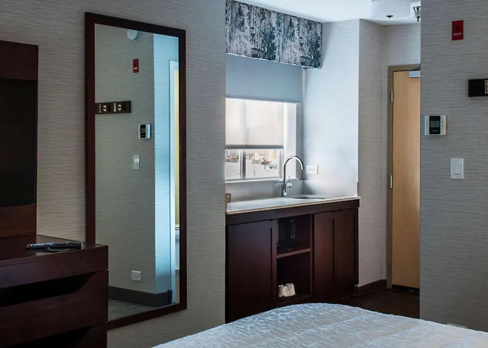 Hotel Hampton & 3*