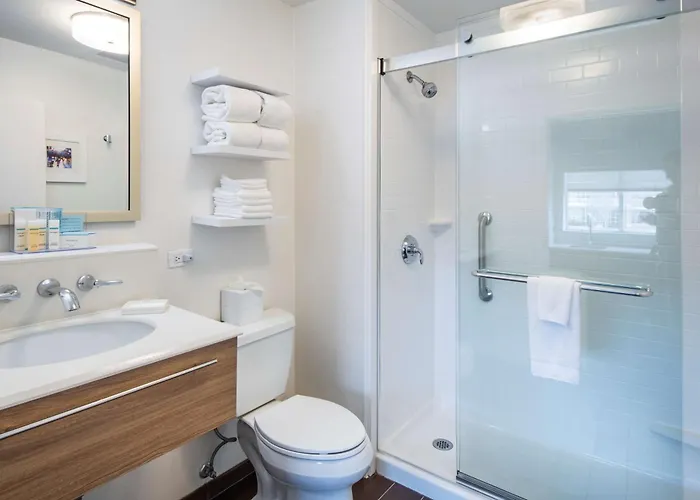 Hampton & Hotel Lincolnshire